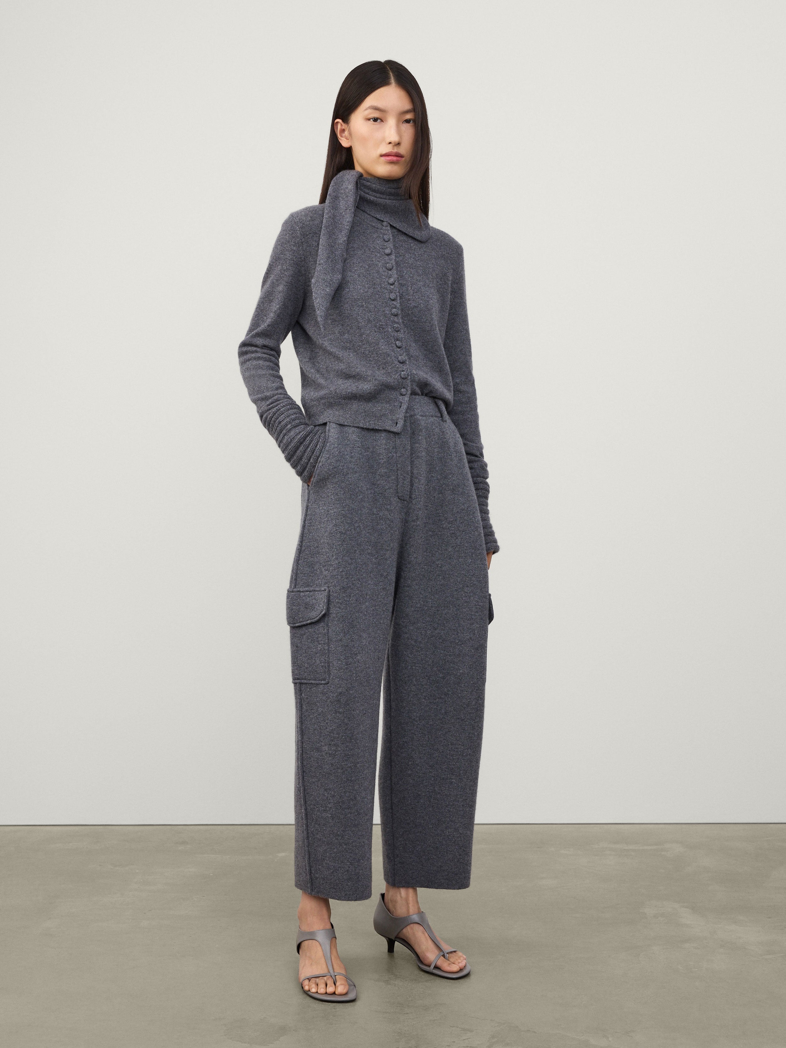 Azaria Trousers Graphite | Cashmere | LISA YANG