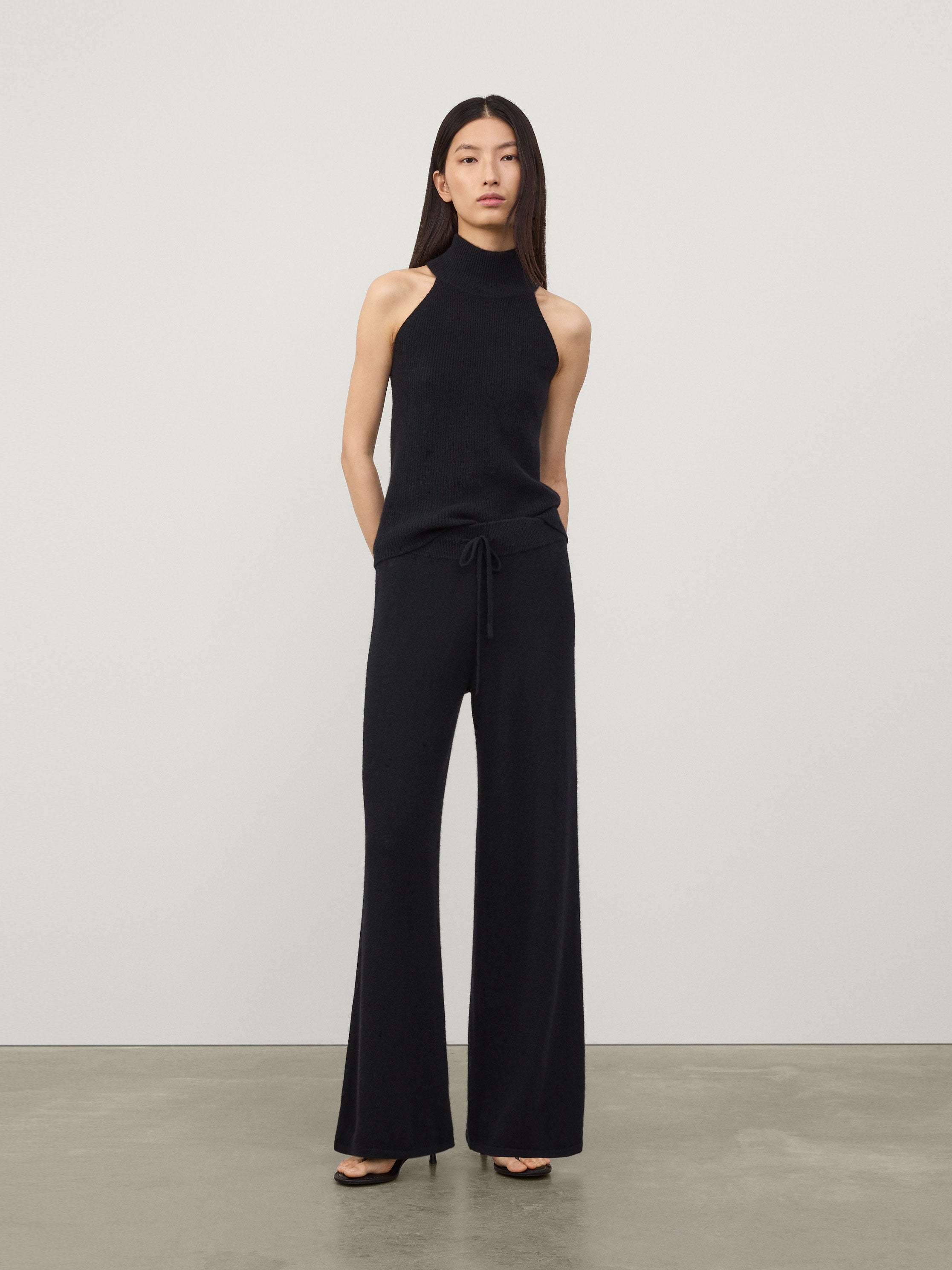 Lifemania DADDY TROUSERS（SOFT BLACK） Sofi Trousers Black | Cashmere | LISA YANG