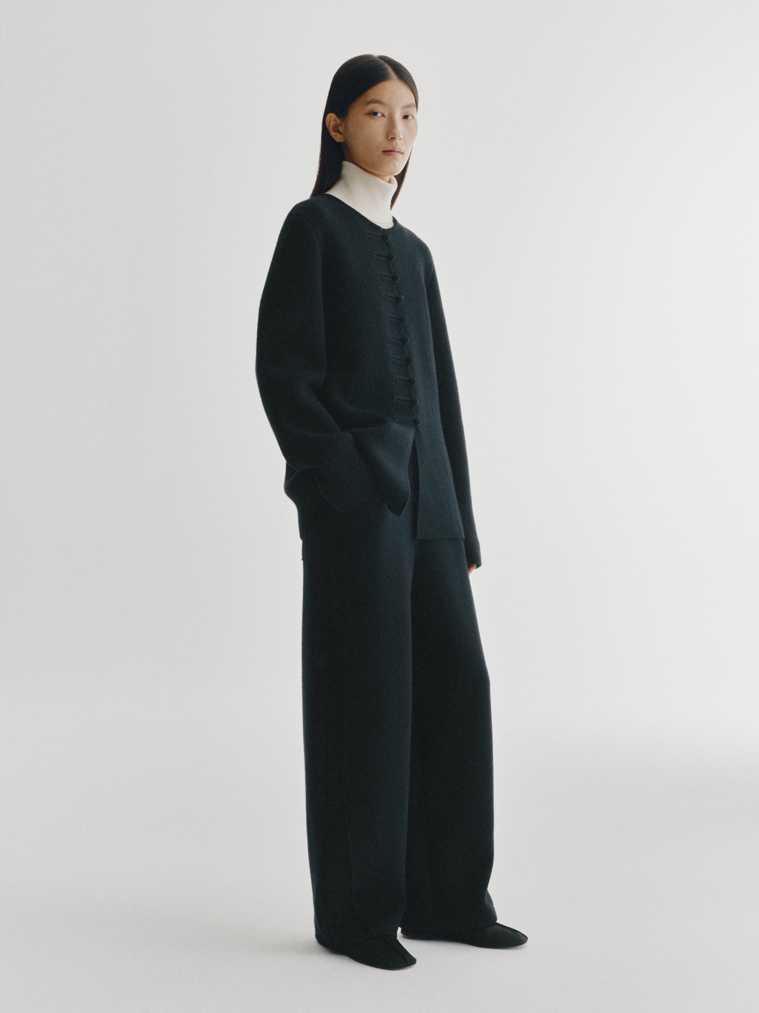 Han Fu Cardigan Jacket Black | Cashmere | Lisa Yang – LISA YANG