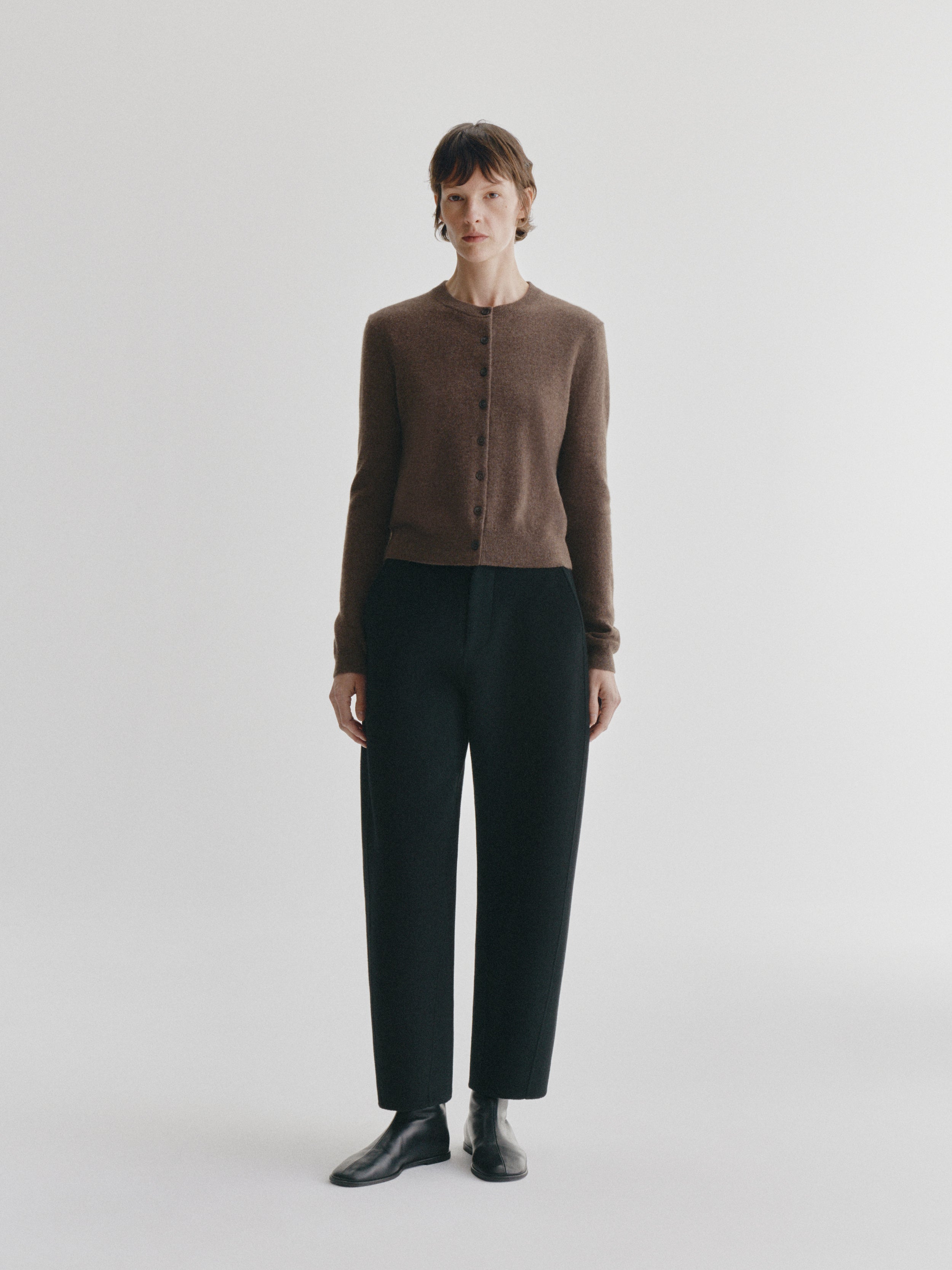 Karia Cardigan Dark Truffle | Cashmere | LISA YANG