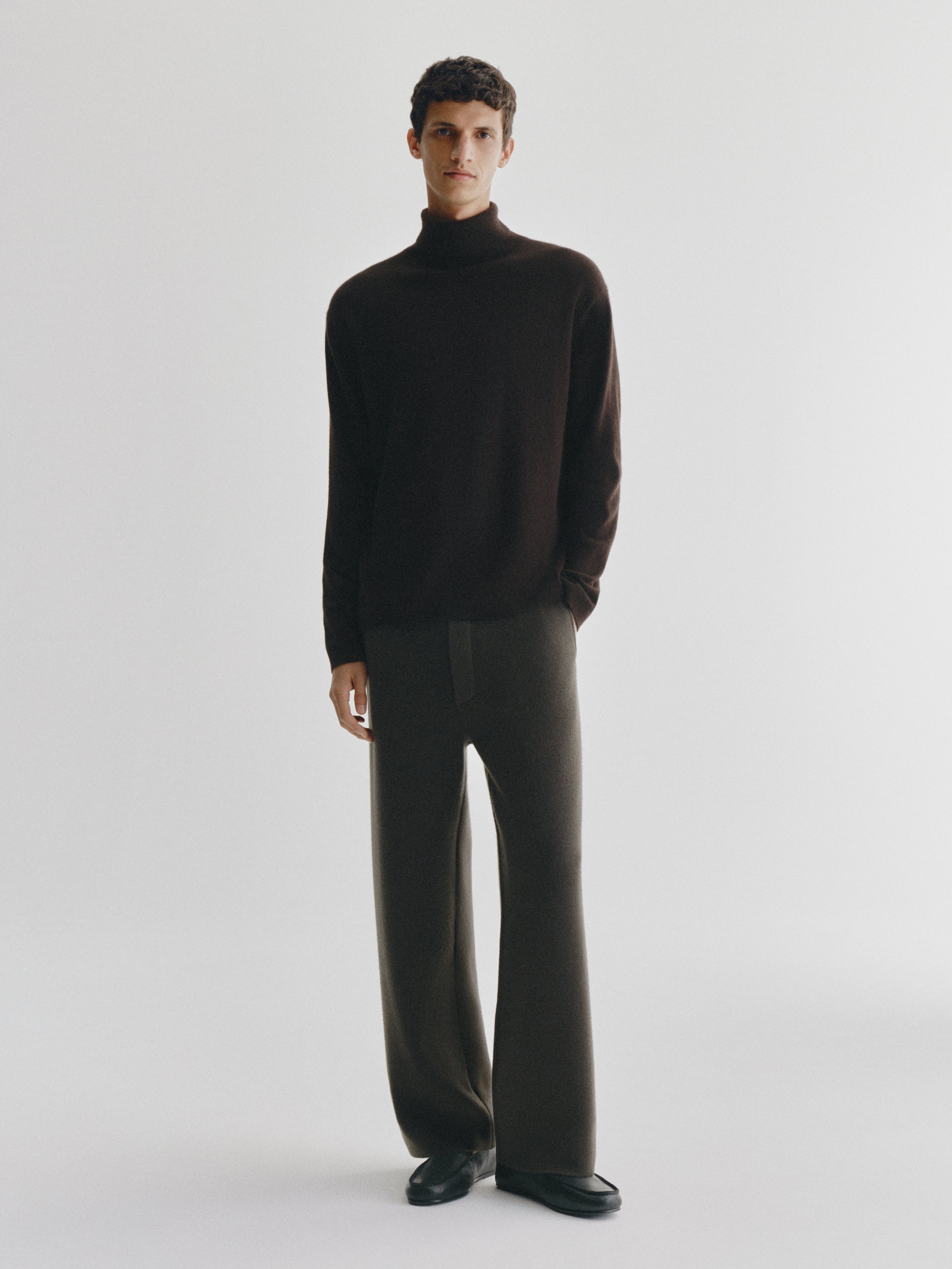 Aksel Sweater Dark Oak | Cashmere | LISA YANG