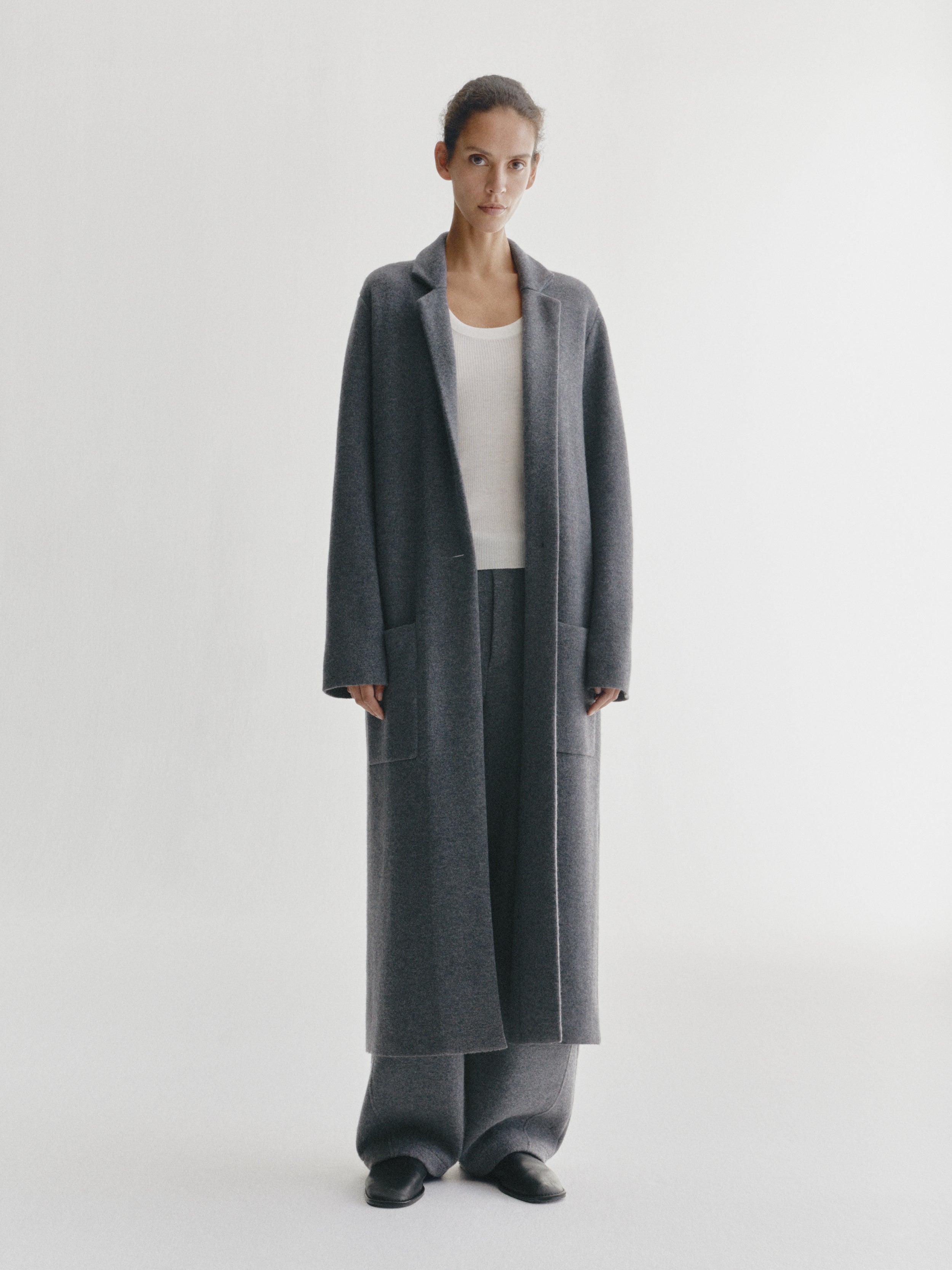Amie Coat Graphite | Cashmere | LISA YANG