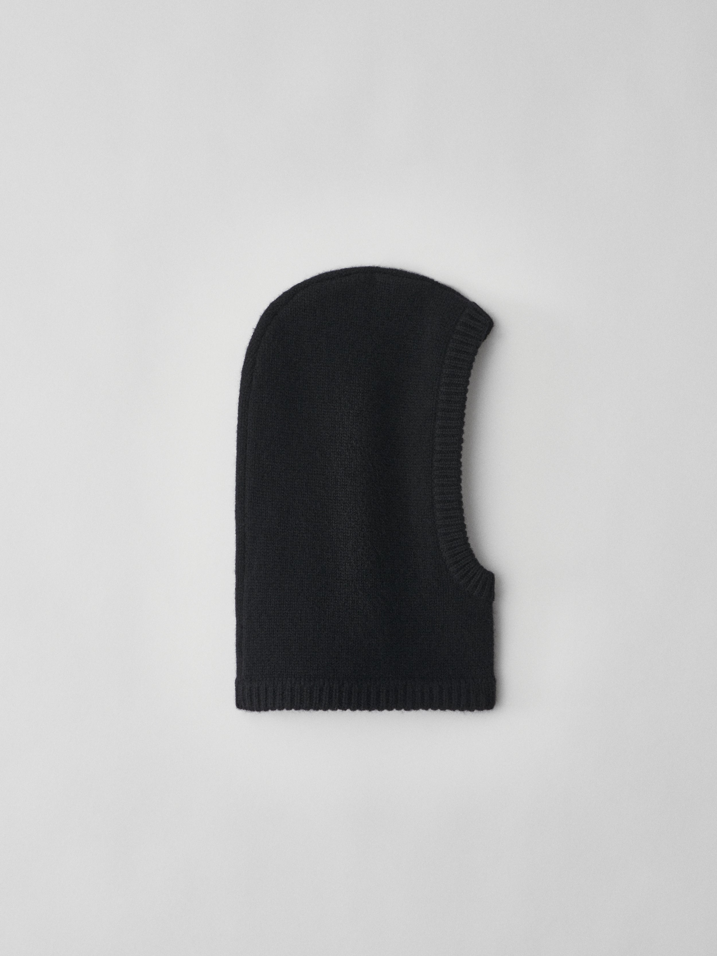 Astri Balaclava