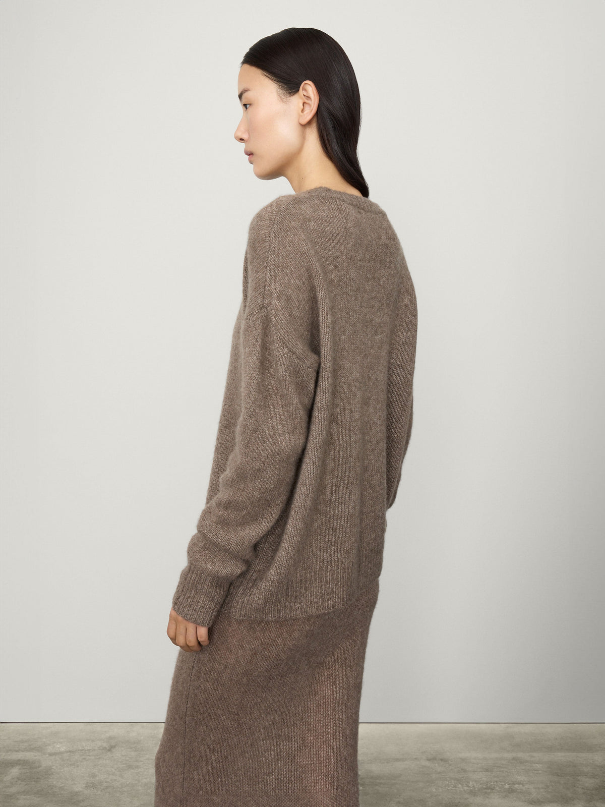 Lova Sweater