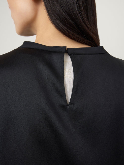 Round Neck Sleeveless Top