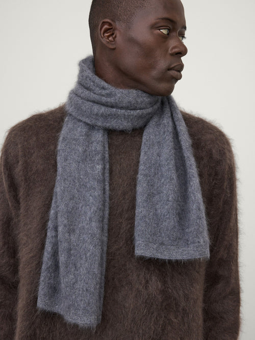 The Viktor Scarf
