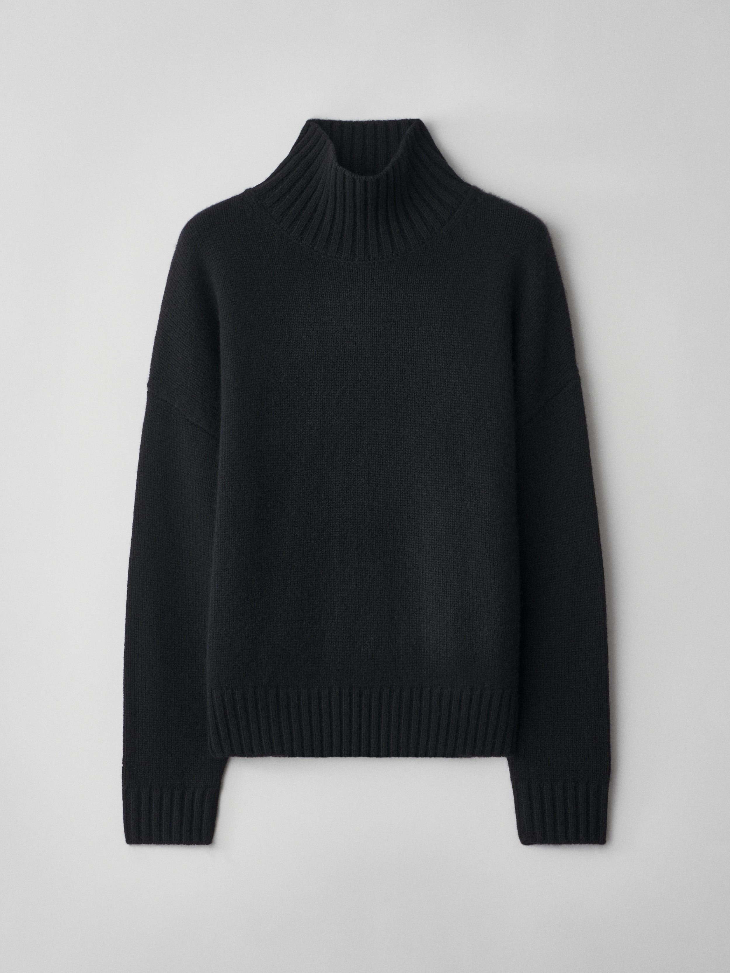 Olai Sweater