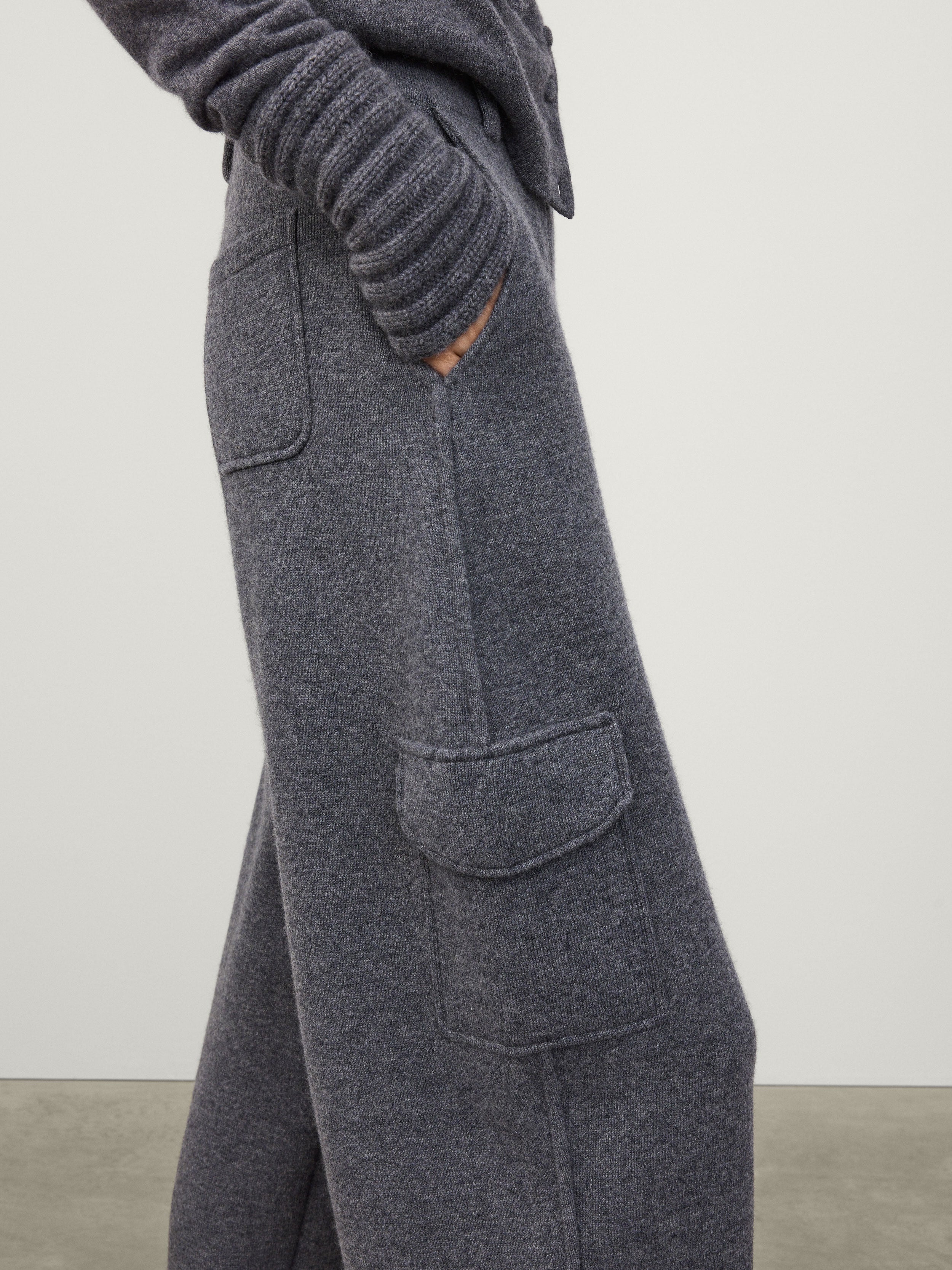 Azaria Trousers Graphite | Cashmere | LISA YANG