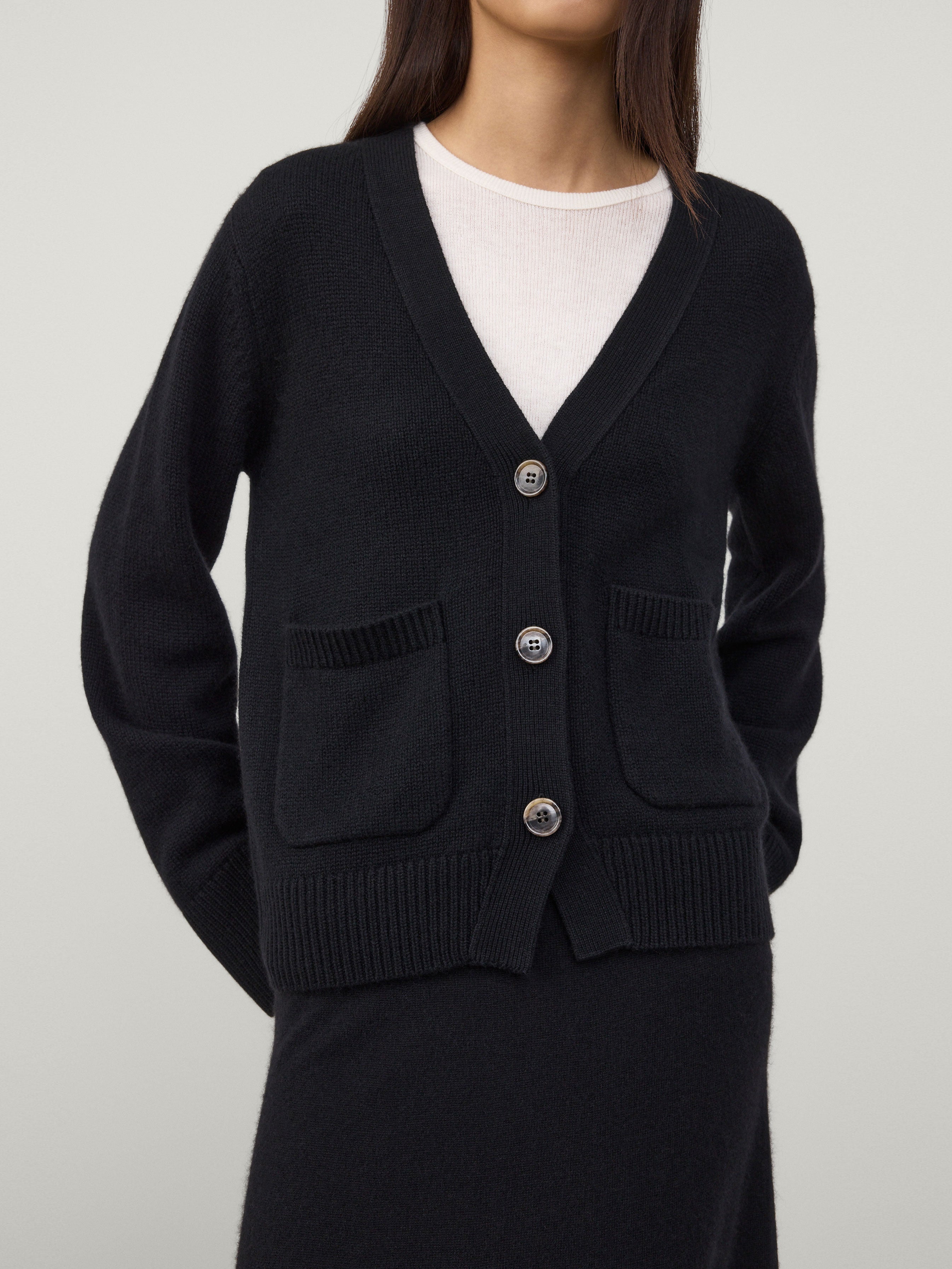 Danni Cardigan Black | Cashmere | LISA YANG