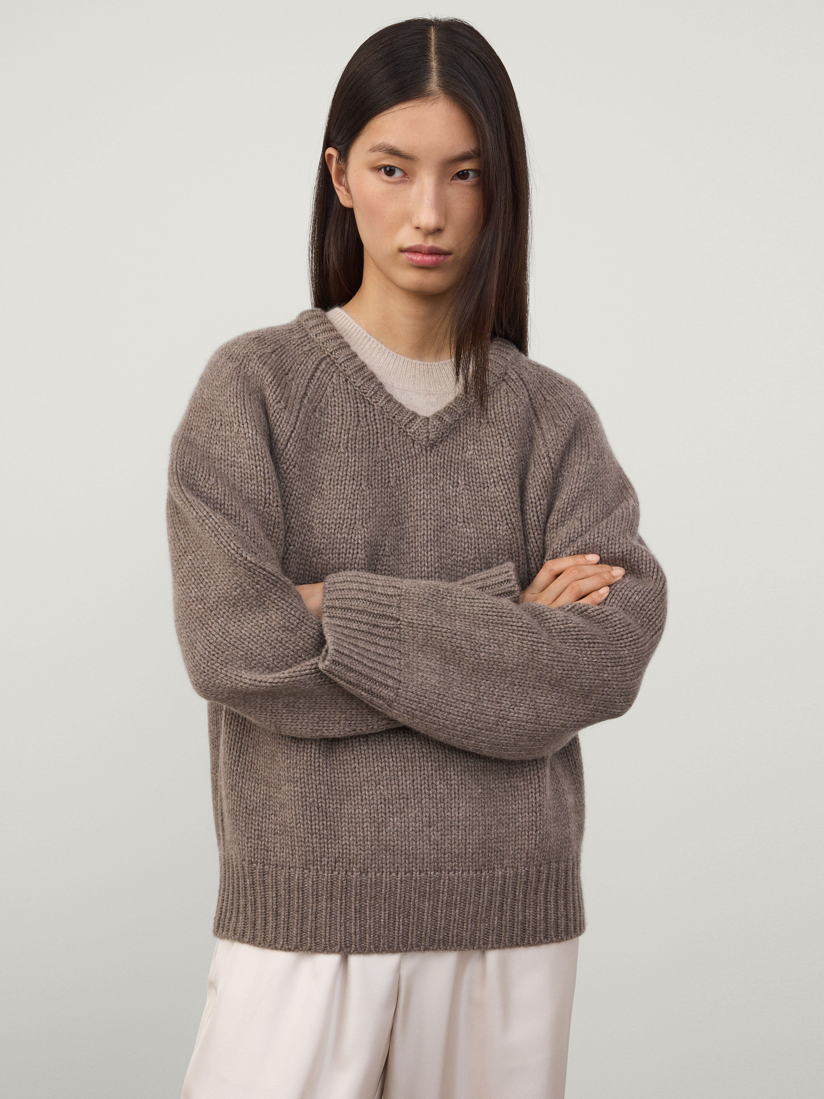 Oia Sweater Truffle | Cashmere | LISA YANG