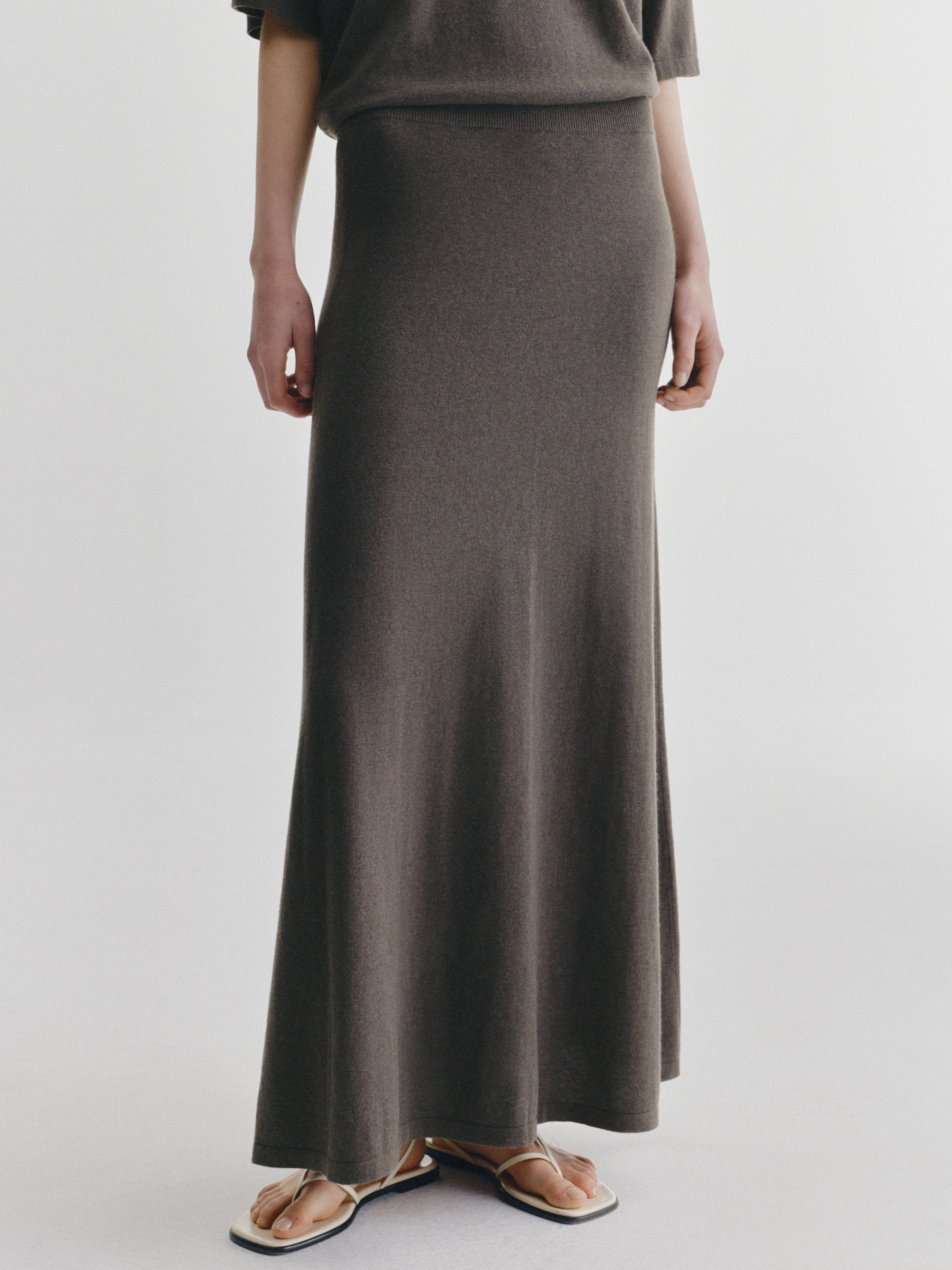 Adrienne Skirt Deep Walnut | Cotton Cashmere | LISA YANG