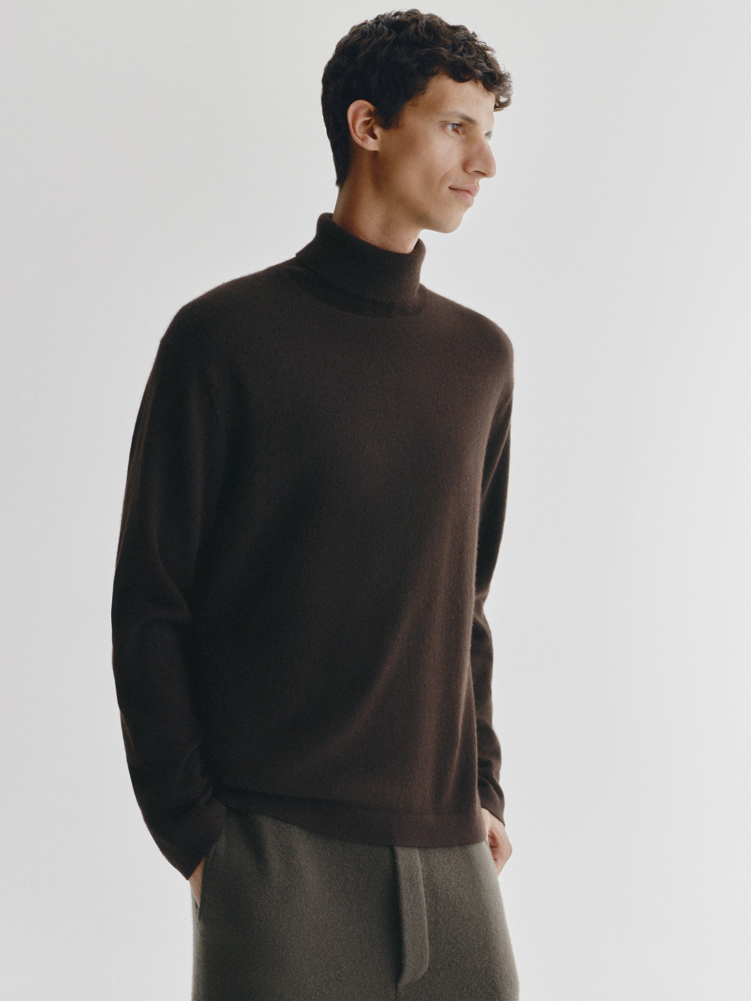 Aksel Sweater Dark Oak | Cashmere | LISA YANG