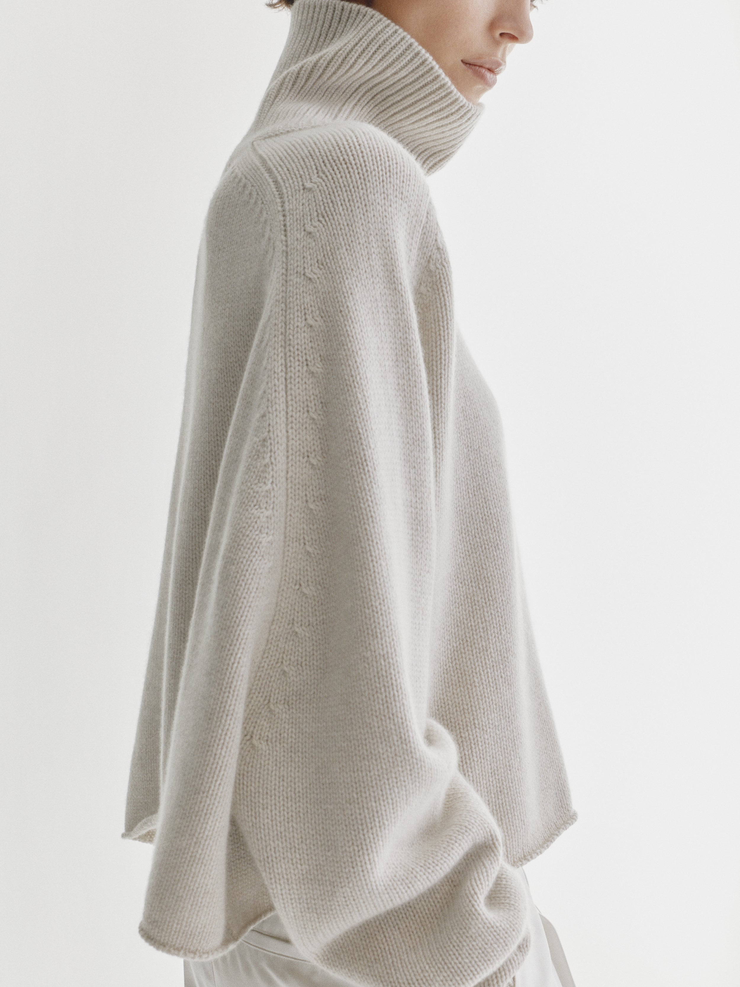 Cathie Sweater Oyster | Cashmere | LISA YANG