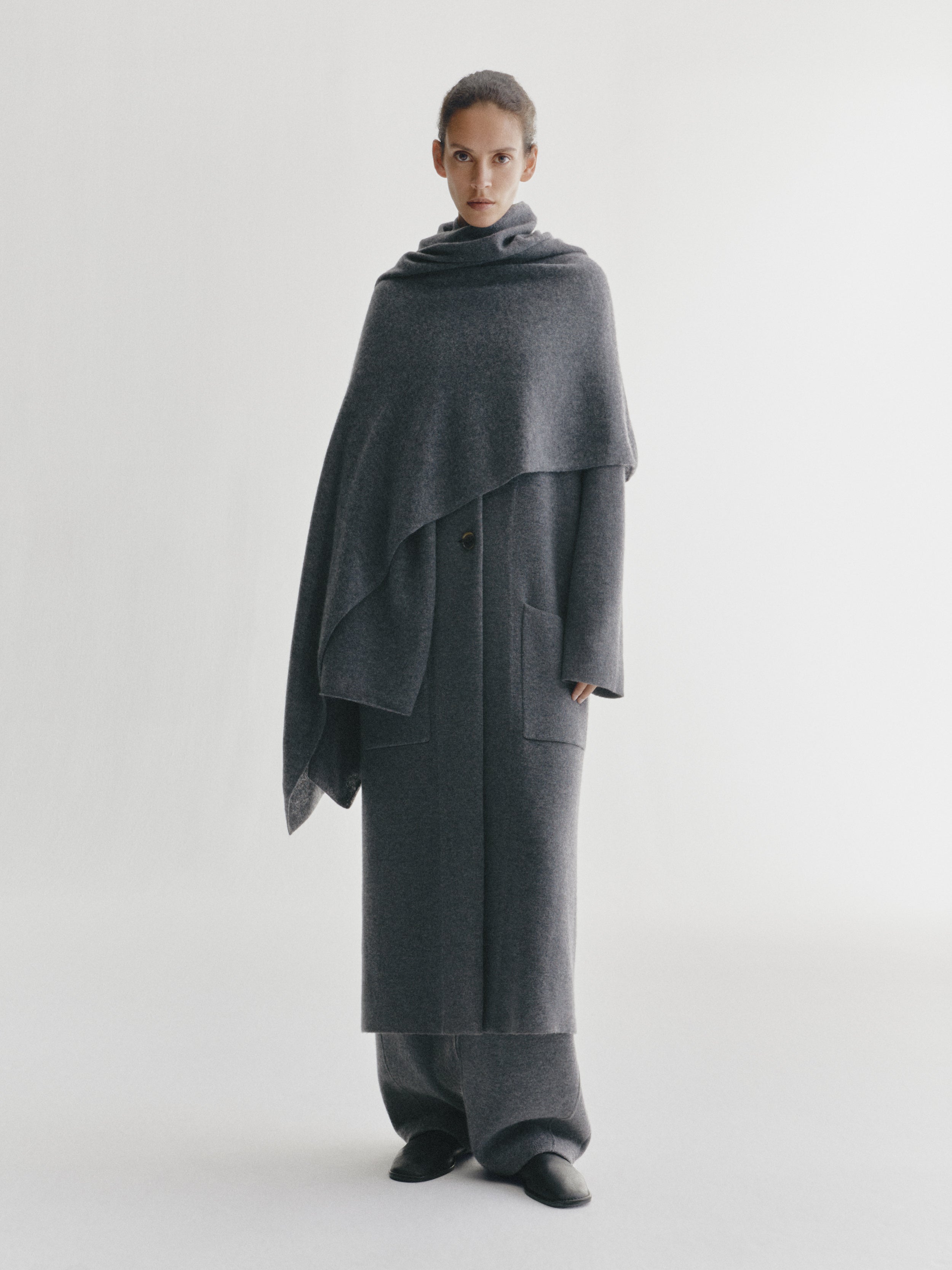 Paris Scarf Graphite | Cashmere | LISA YANG