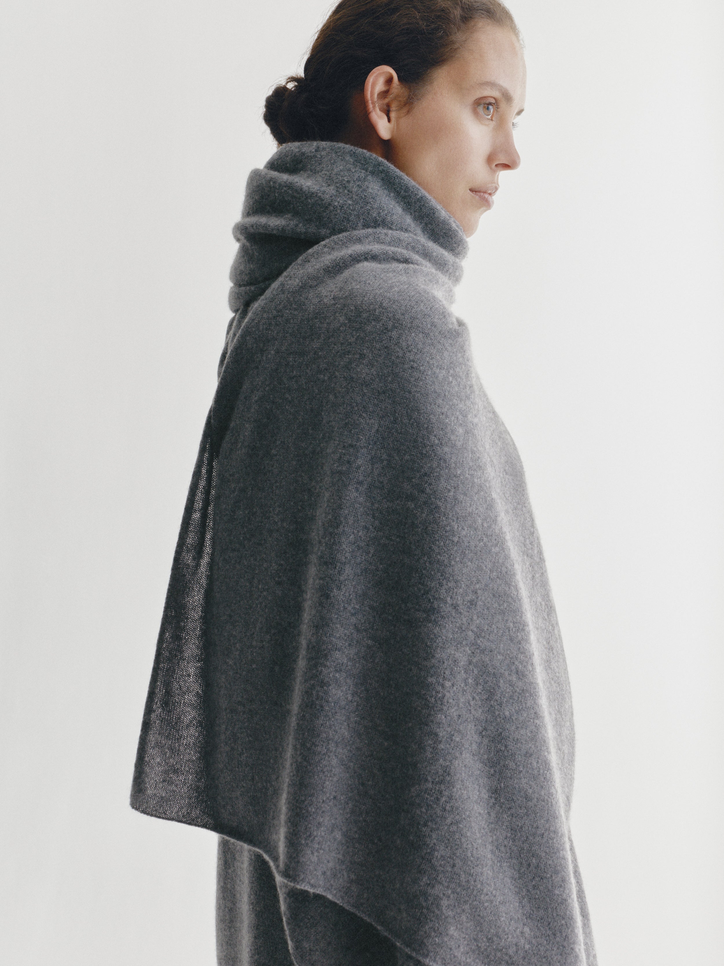 Paris Scarf Graphite | Cashmere | LISA YANG