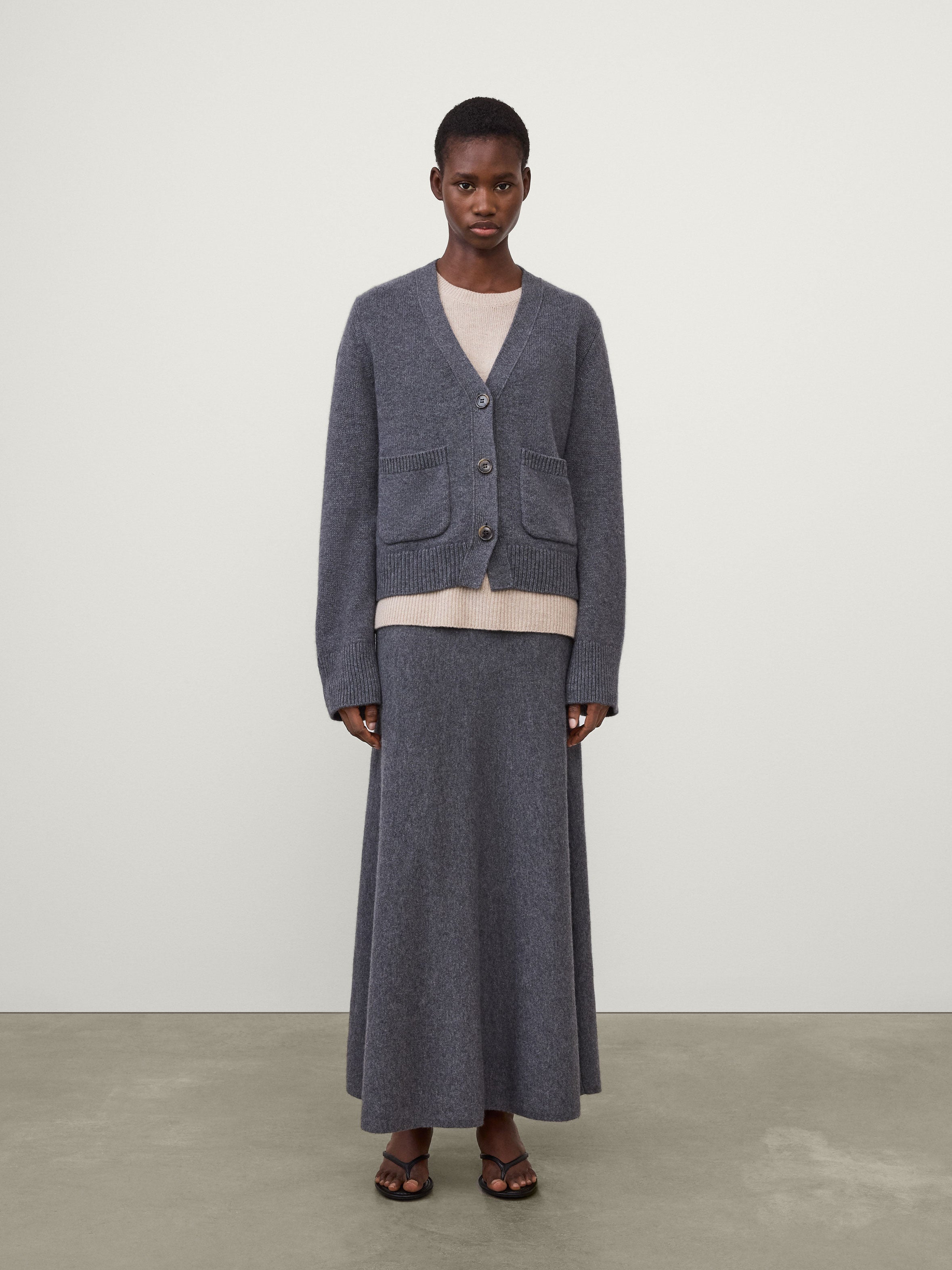 Danni Cardigan Graphite | Cashmere | LISA YANG
