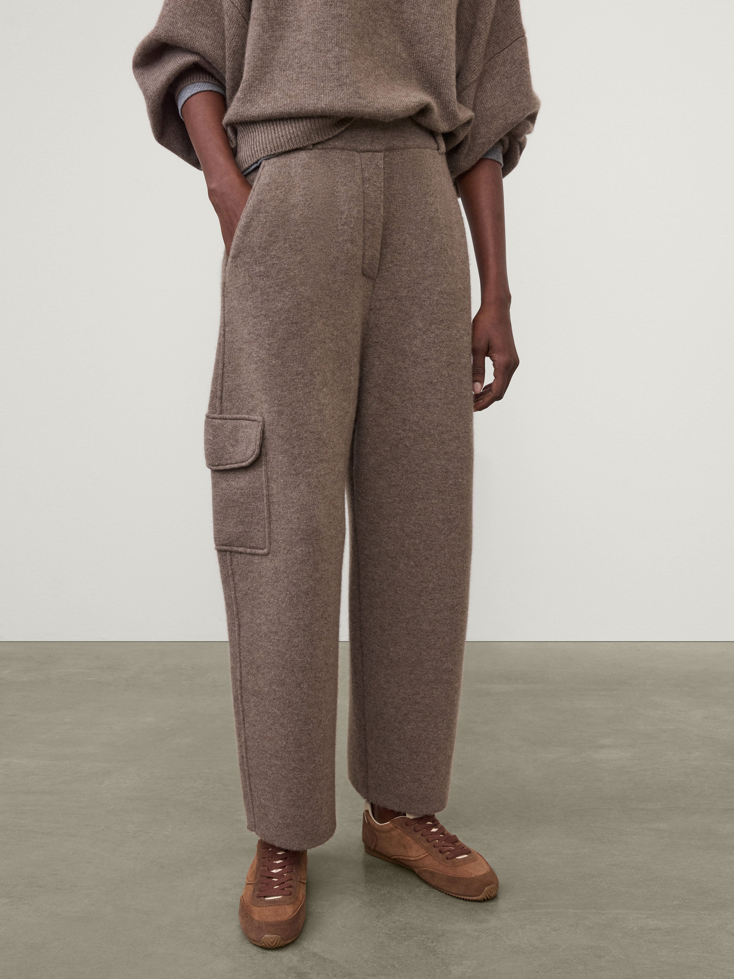 Azaria Trousers Truffle | Cashmere | LISA YANG