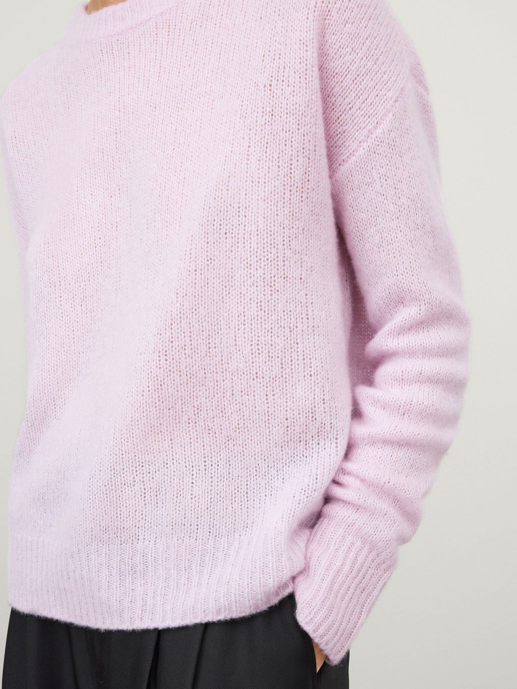 Lova Sweater