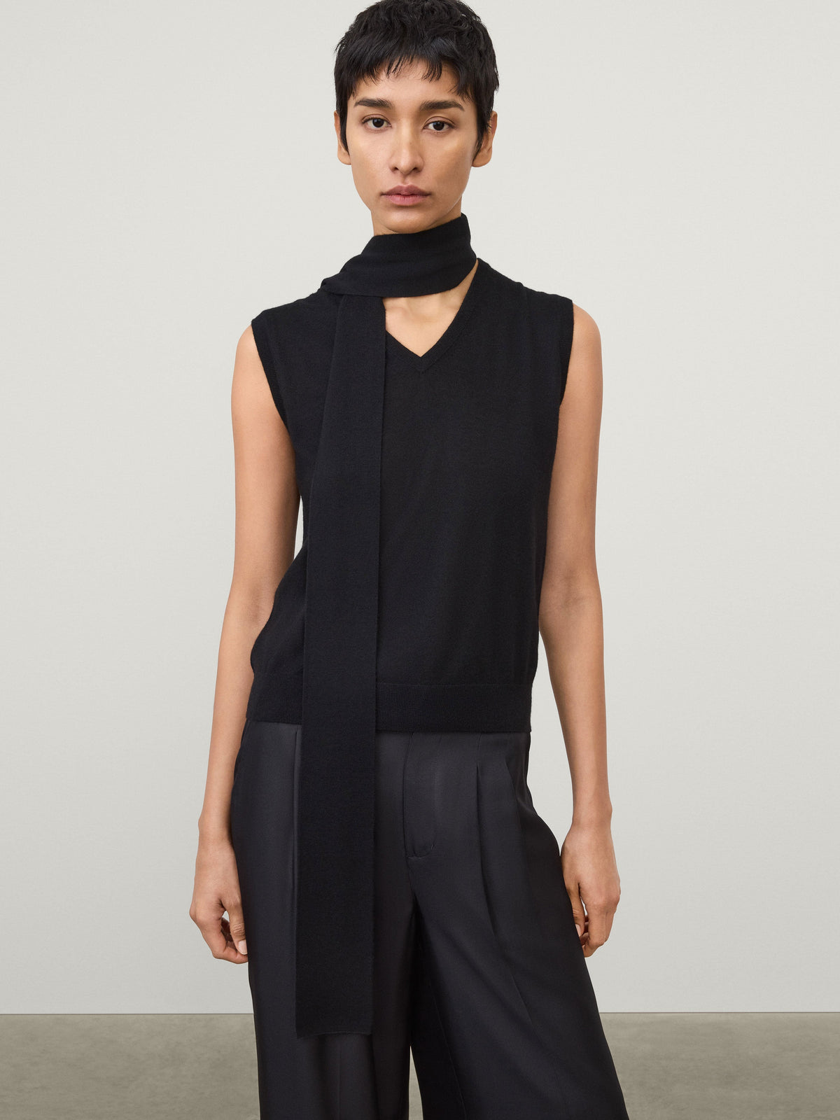 Lauri Scarf Top